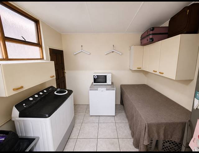 2 BEDROOM DUPLEX FOR SALE IN THREE RIVERS PROPER